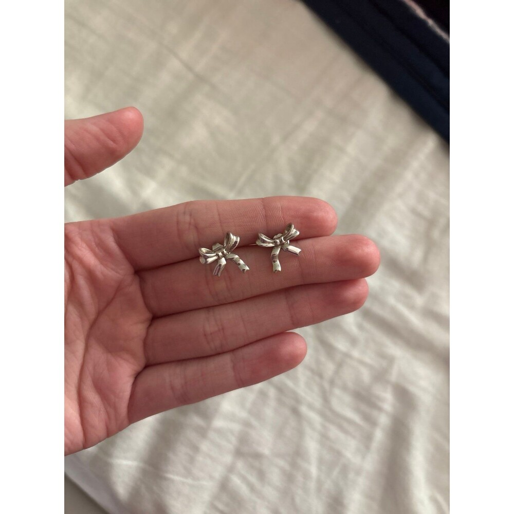 Silver bow Earrings